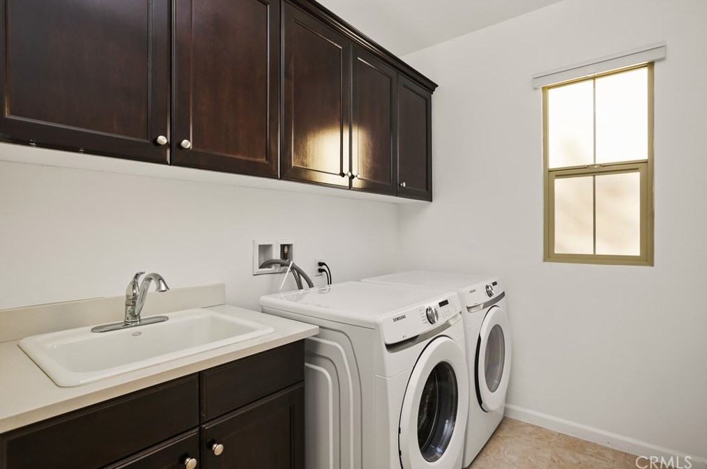 44 Pawprint, Irvine CA  92618-8862 exterior