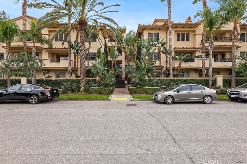 401 Bernard St #212, Costa Mesa, CA 92627