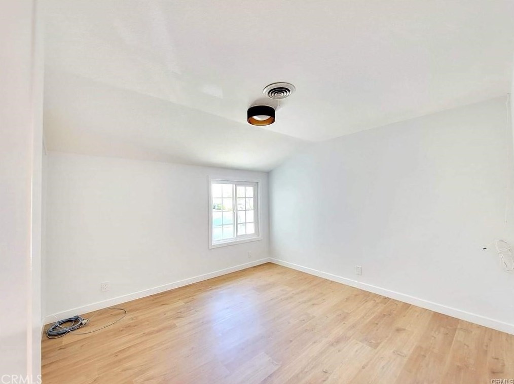 16141 Davis Ln, Huntington Beach CA  92649-2414 exterior
