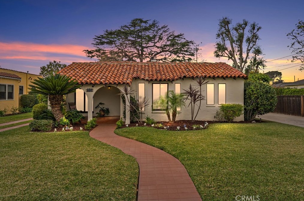162 N Harwood St, Orange, CA 92866