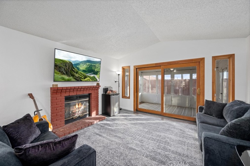 509 Cynthia St, Beaumont CA  92223-4743 exterior