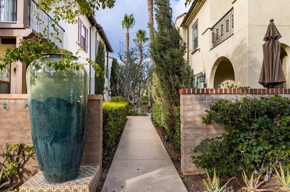589 S Kroeger St, Anaheim, CA 92805