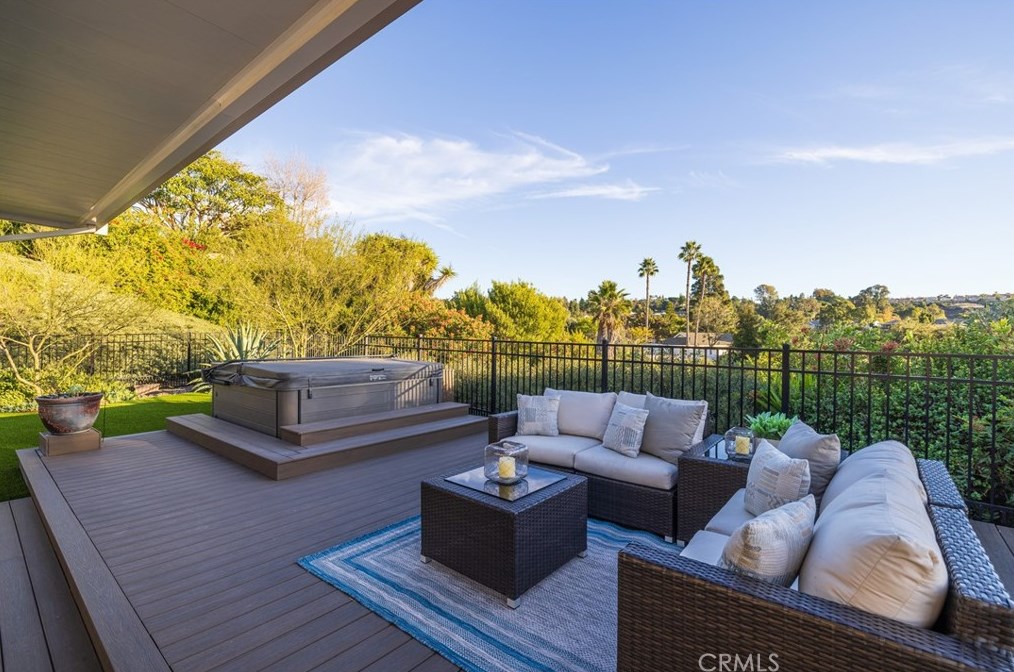 24942 Monte Verde Dr, Laguna Beach CA  92677-1529 exterior