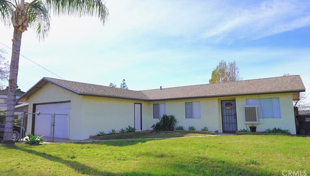 2142 Pepper Dr, Highland, CA 92346