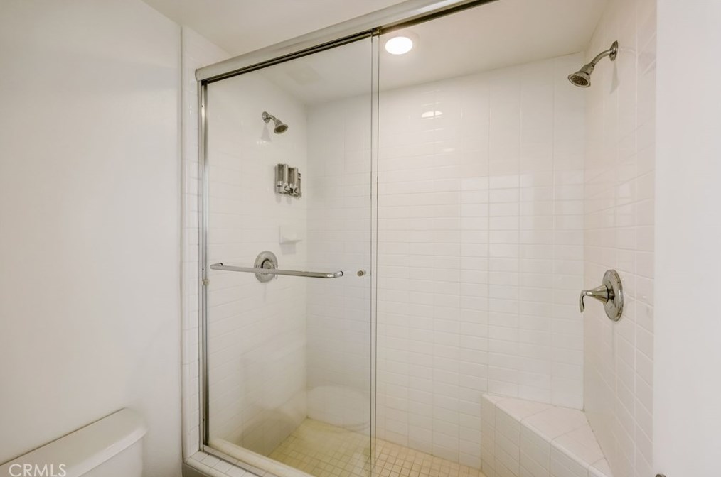 15 Waldorf, Irvine CA  92612-1066 exterior