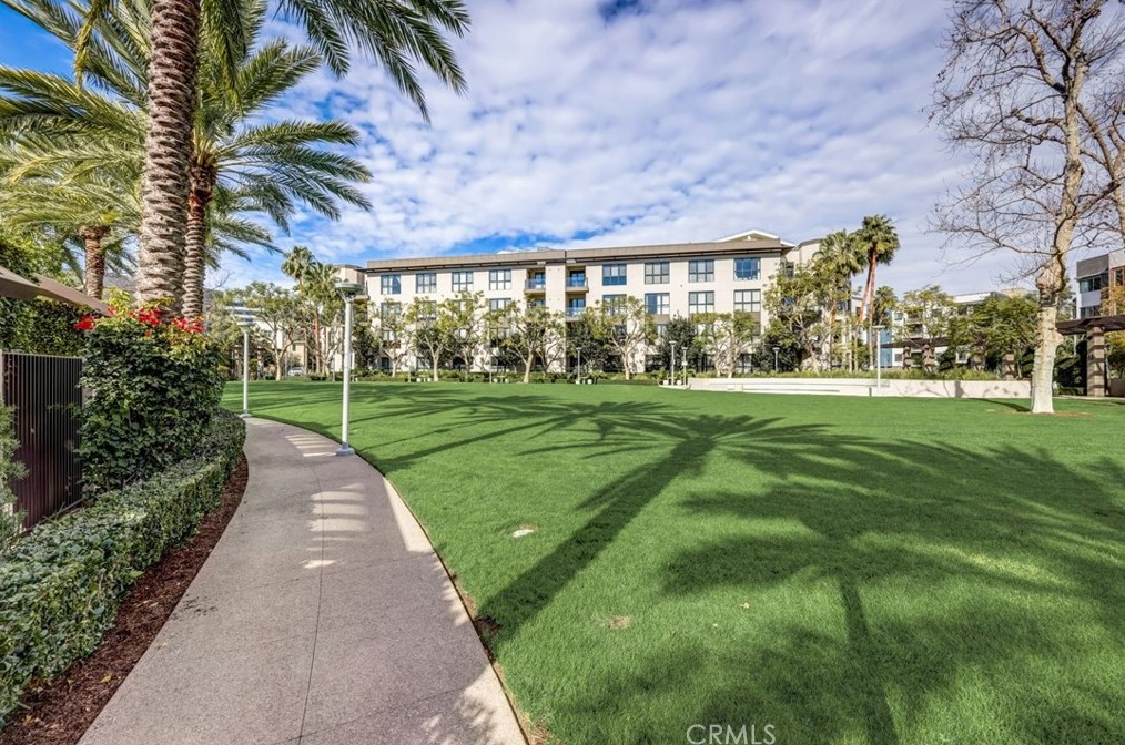 15 Waldorf, Irvine CA  92612-1066 exterior