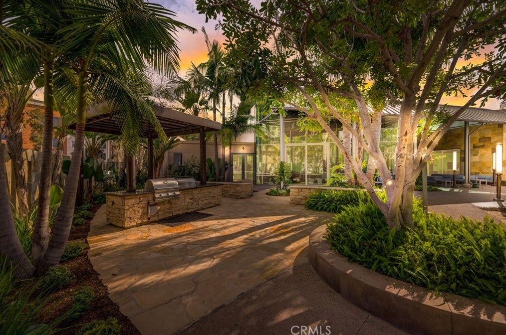 15 Waldorf, Irvine CA  92612-1066 exterior