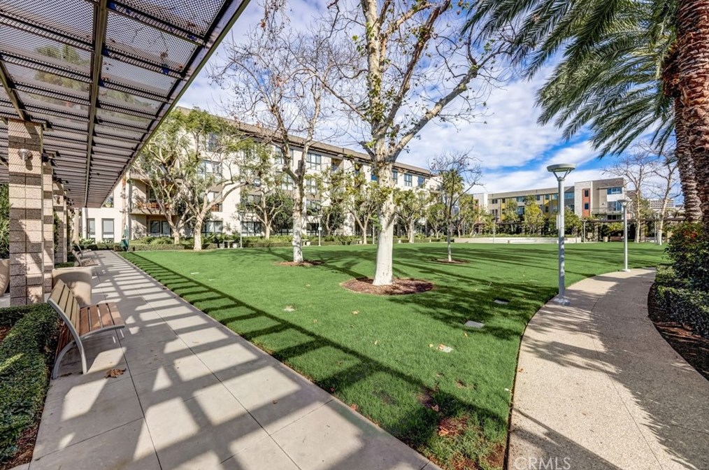 15 Waldorf, Irvine CA  92612-1066 exterior