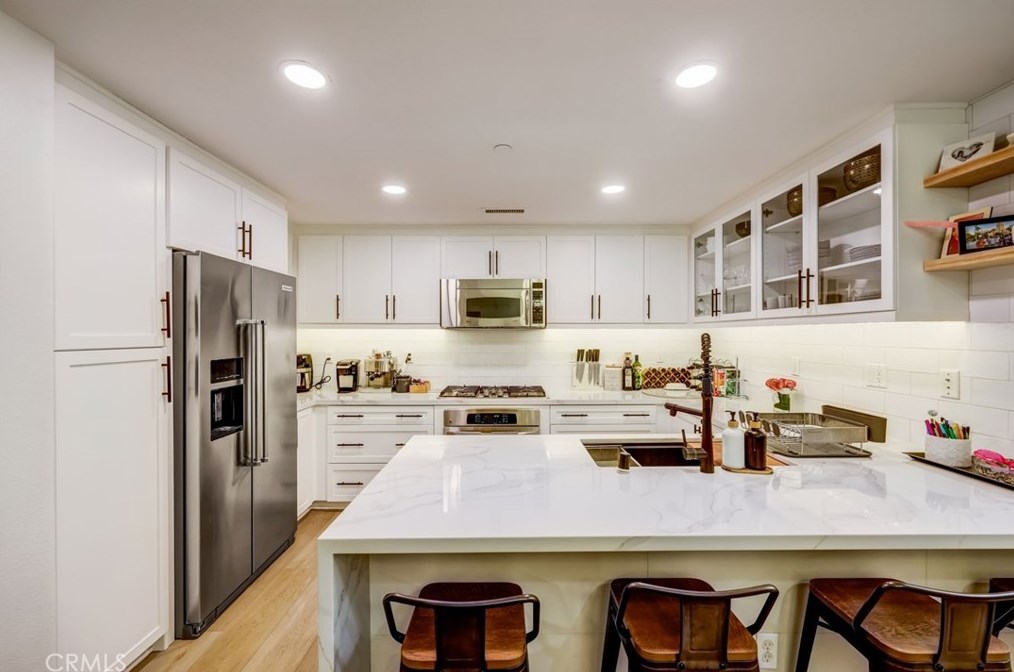 15 Waldorf, Irvine CA  92612-1066 exterior
