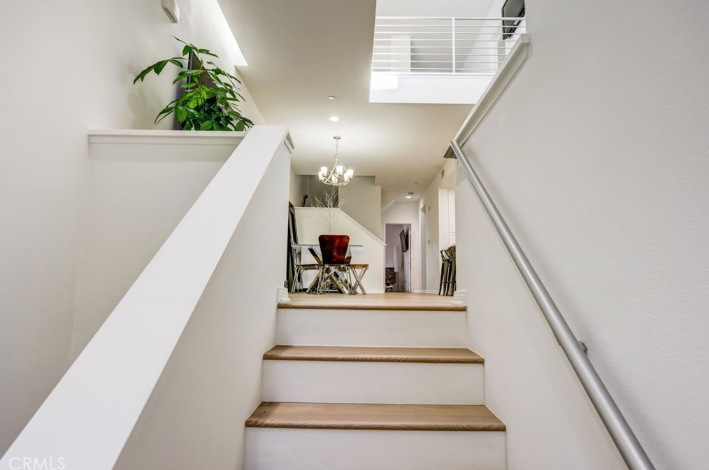 15 Waldorf, Irvine CA  92612-1066 exterior