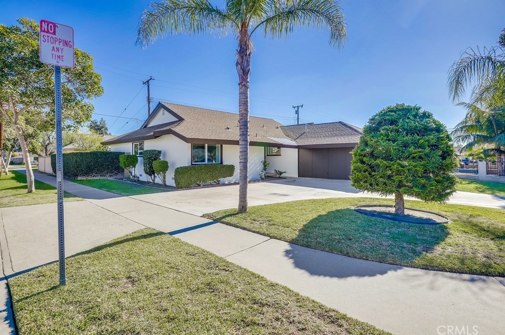 2229 Spinnaker St, Santa Ana, CA 92706