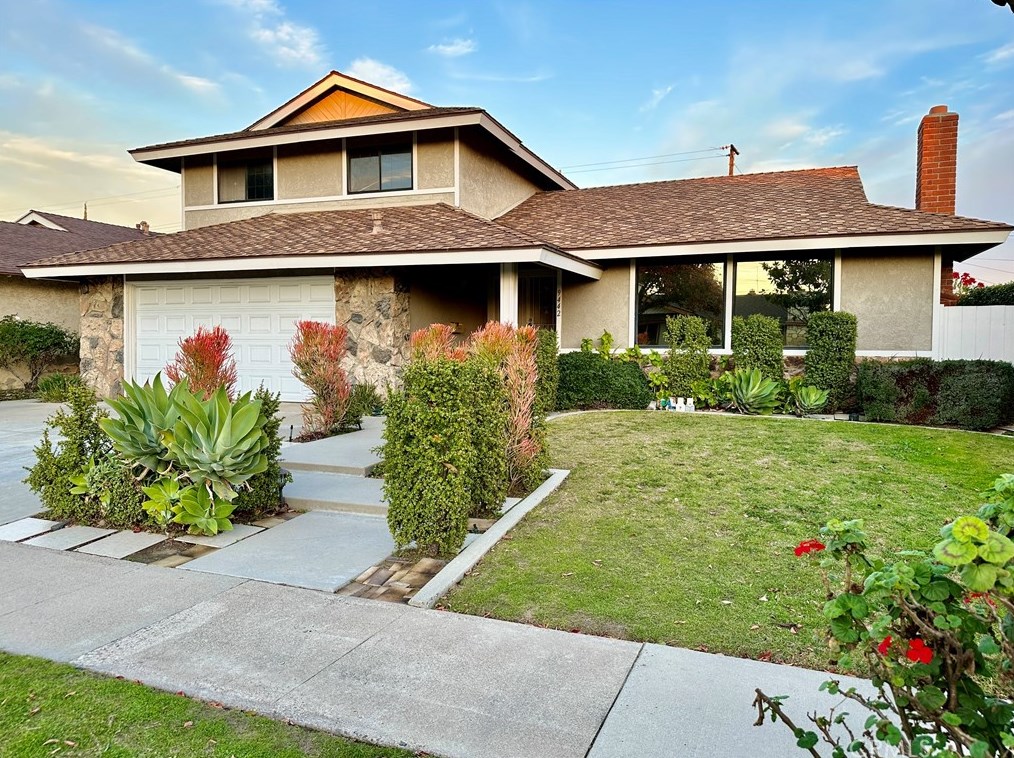 9442 Julie Beth St, Cypress, CA 90630-2828