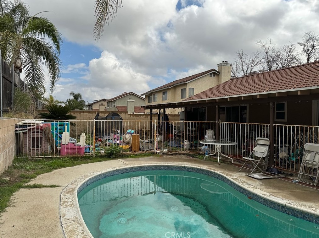 1654 W Shamrock St, Rialto, CA 92376