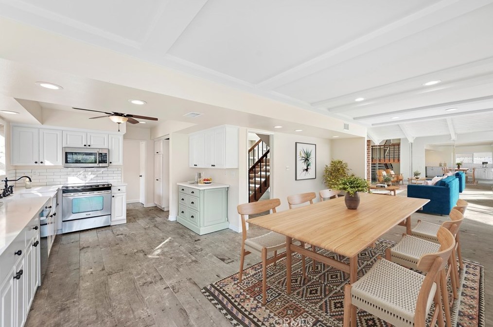 34 Mann St, Irvine, CA 92612