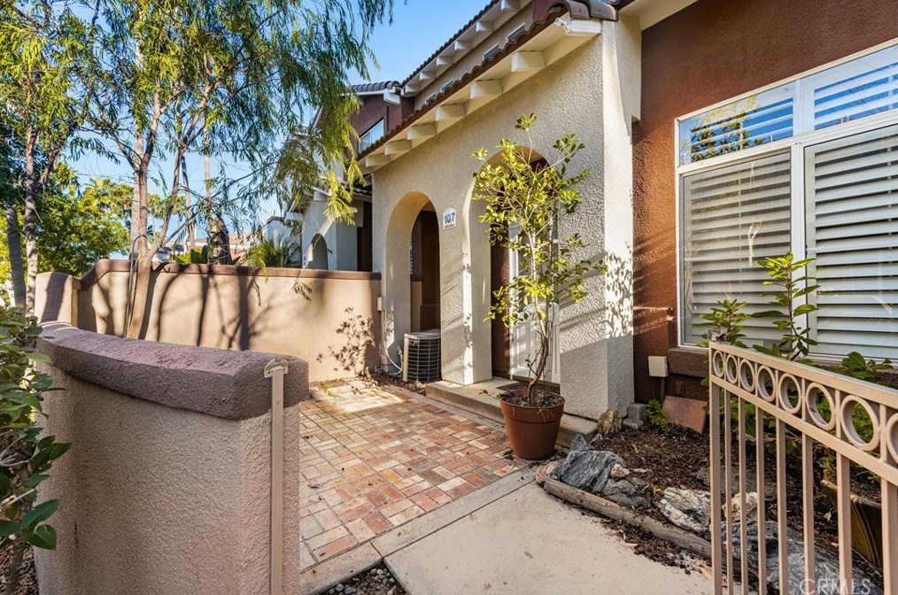 107 Santa Barbara Ct, El Toro, CA 92610