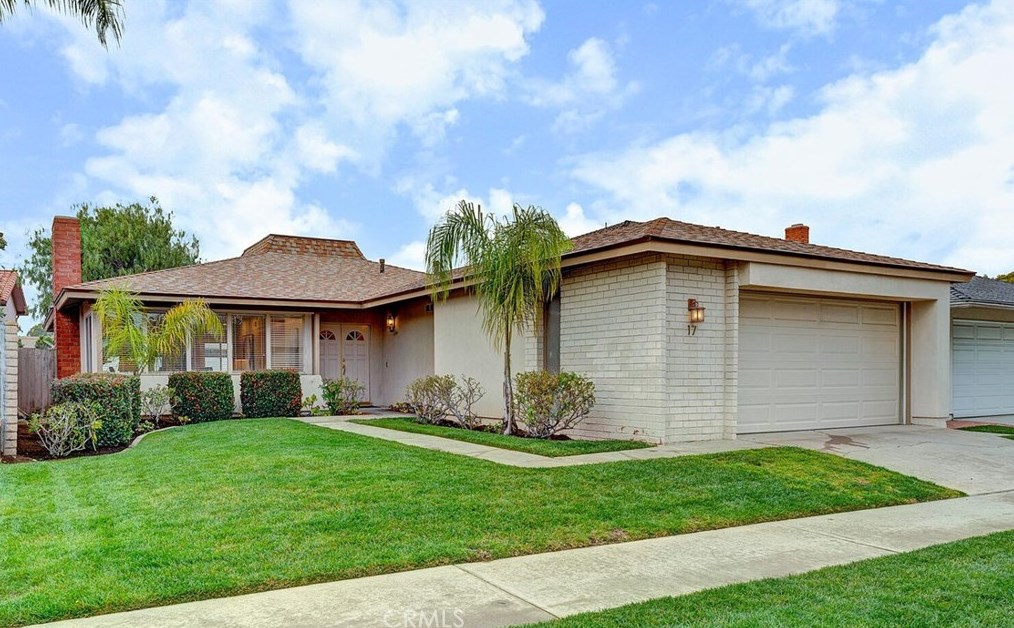 17 Butler St, Irvine CA  92612-2724 exterior