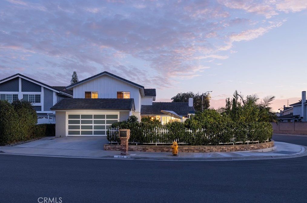 8452 Sunkist Cir, Huntington Beach, CA 92646