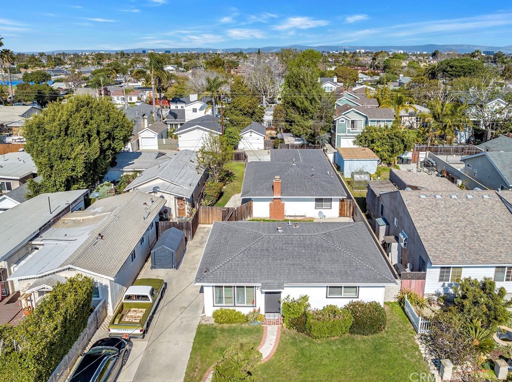276 Costa Mesa St, Costa Mesa, CA 92627-2230