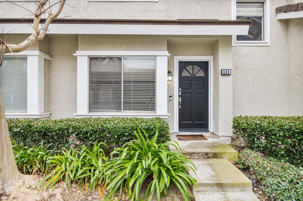 658 Springbrook, Irvine, CA 92614-7921