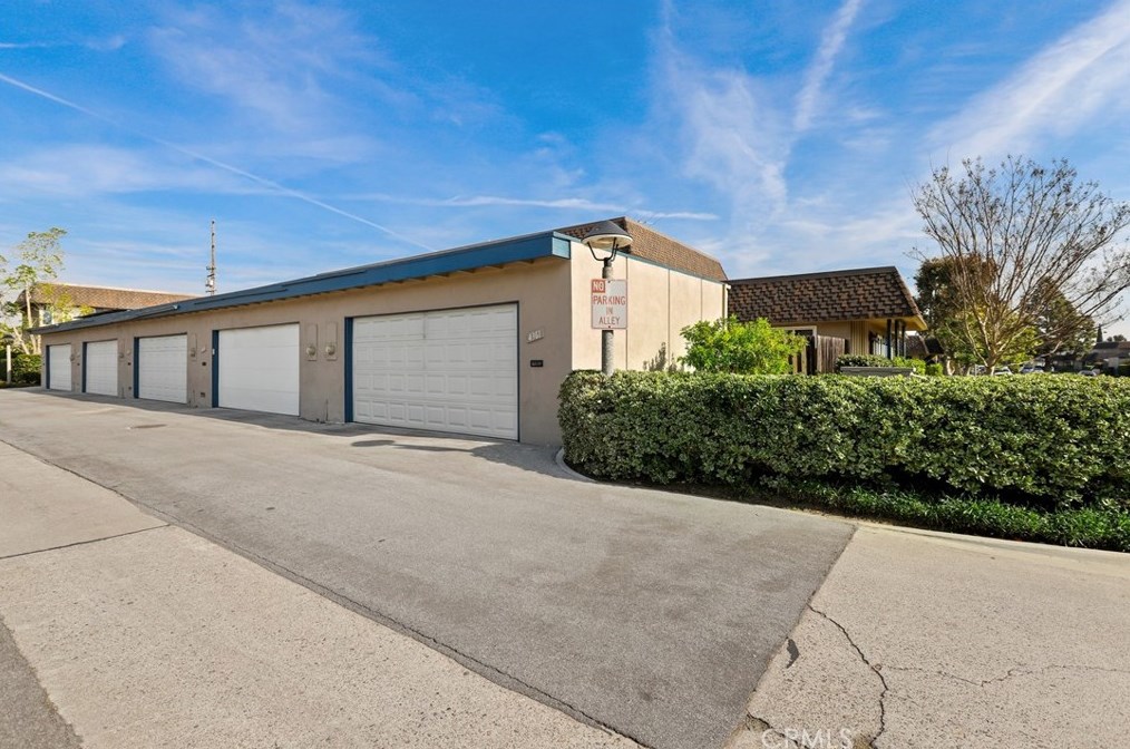 4361 Larwin Ave, Cypress CA  90630-4151 exterior