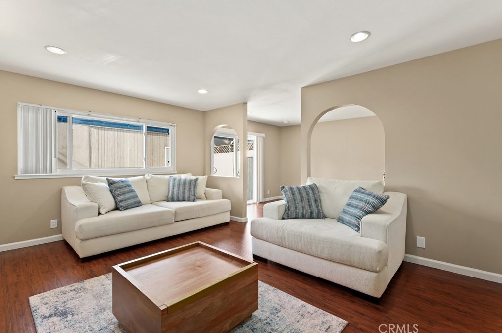 4361 Larwin Ave, Cypress CA  90630-4151 exterior