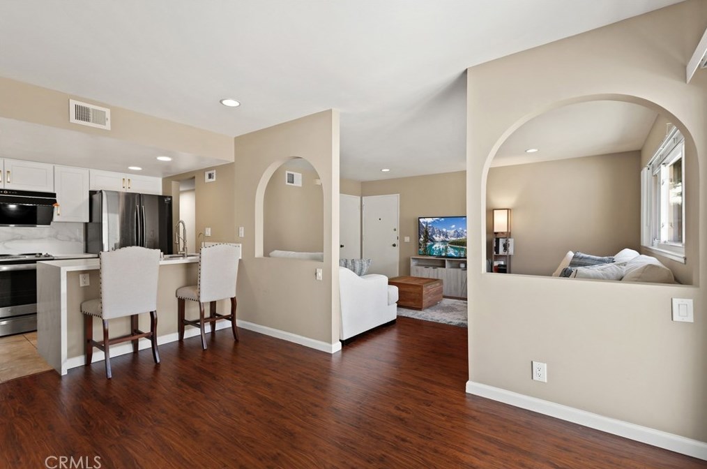 4361 Larwin Ave, Cypress CA  90630-4151 exterior
