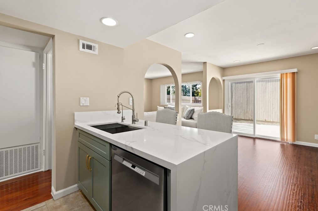 4361 Larwin Ave, Cypress CA  90630-4151 exterior