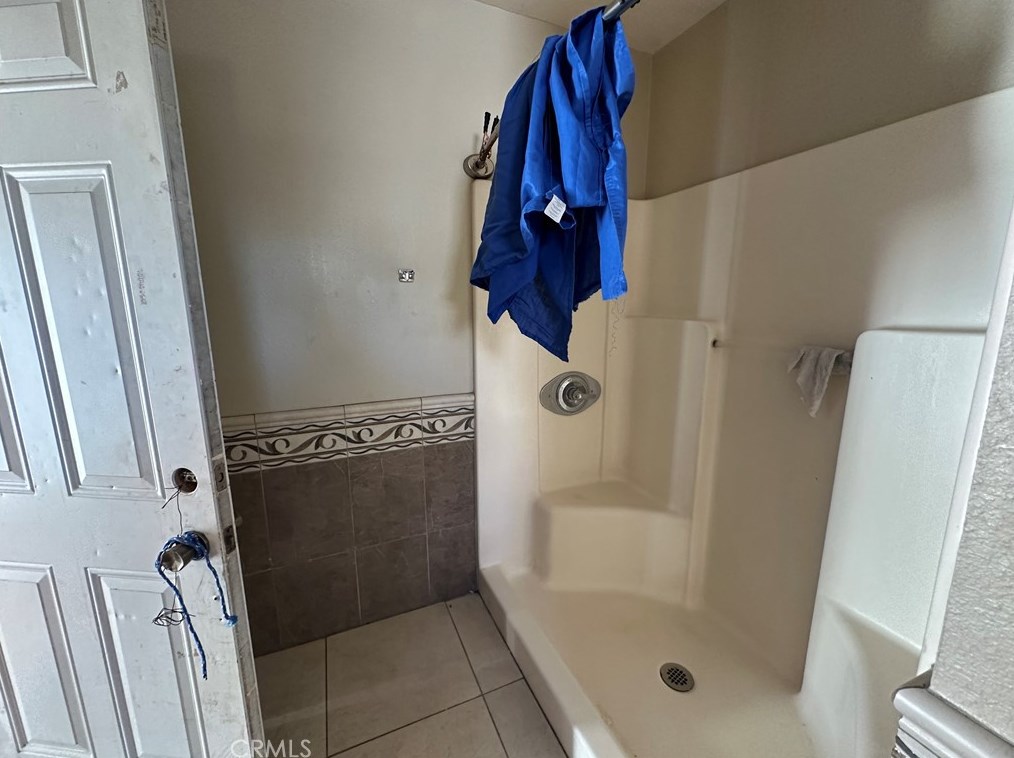 240 Wilart Pl, Pomona CA  91768-1752 exterior