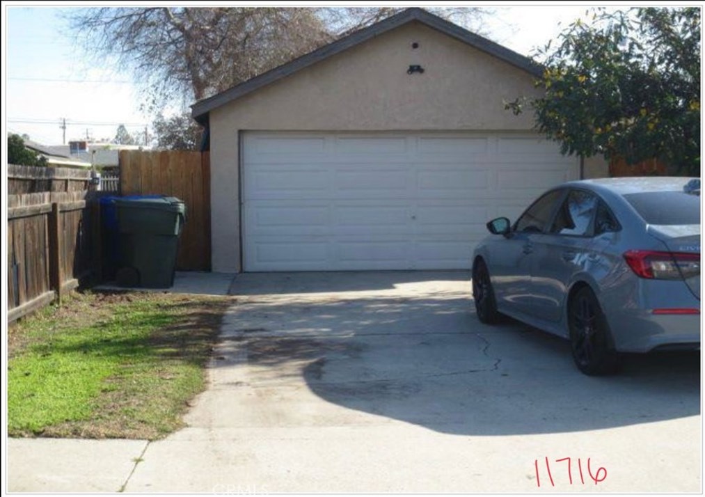 11716 Laurel Ave, Santa Fe Springs, CA 90605