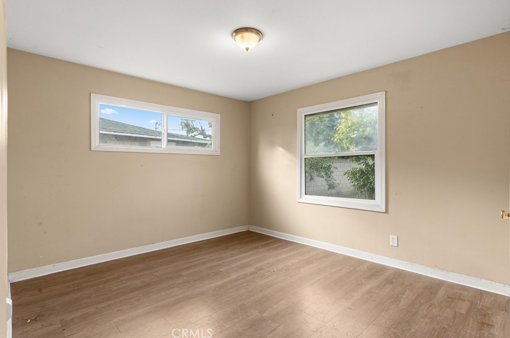 218 Mtn Vw St, Santa Ana CA 92703-4021 exterior