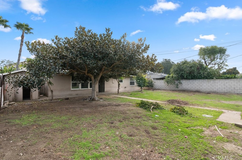 218 Mtn Vw St, Santa Ana CA 92703-4021 exterior