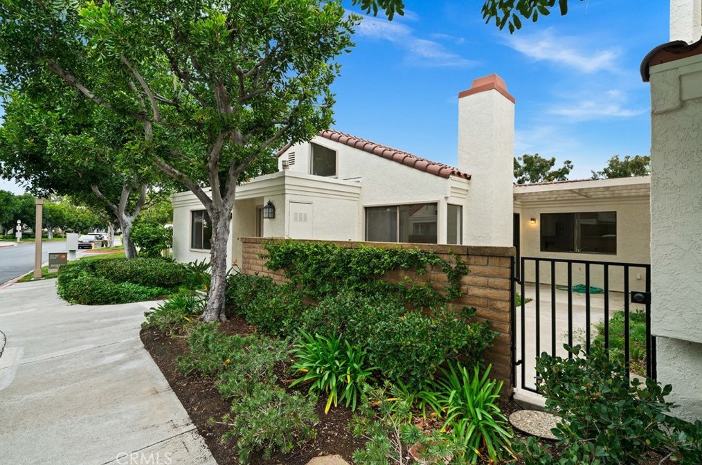 32 Morena #16, Irvine, CA 92612