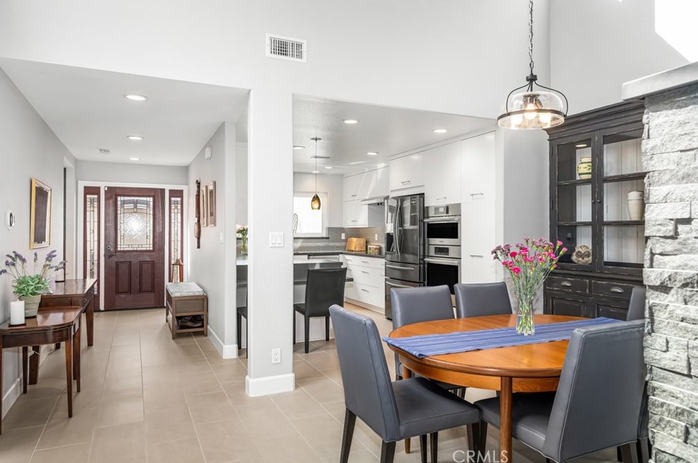 6 Spicewood Way, Irvine CA  92612-2721 exterior