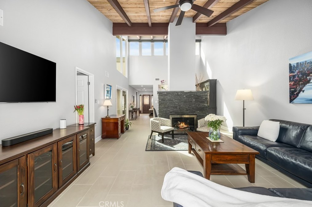 6 Spicewood Way, Irvine CA  92612-2721 exterior