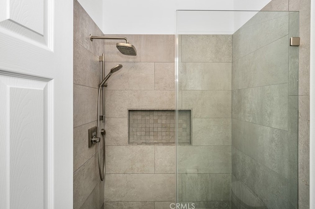 6 Spicewood Way, Irvine CA  92612-2721 exterior
