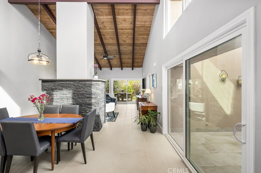 6 Spicewood Way, Irvine CA  92612-2721 exterior