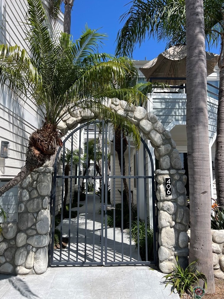 406 Bay Ave, Newport Beach, CA 92662-1064