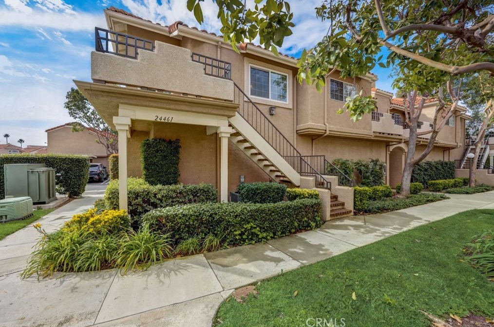 24461 Howes Dr, Laguna Beach, CA 92677-3560