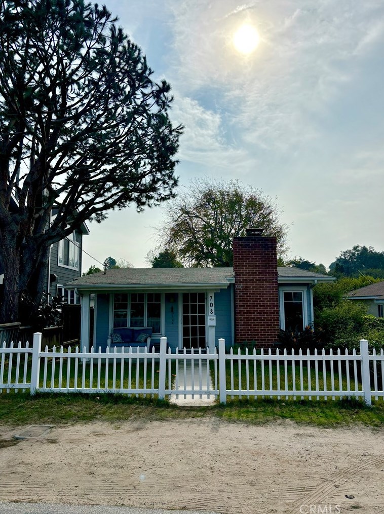 708 35th St, Manhattan Beach, CA 90266