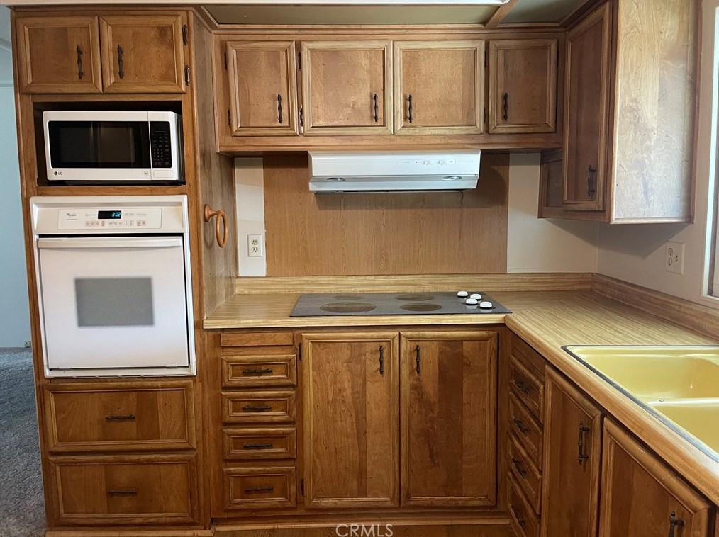18601 Newland St #10, Huntington Beach, CA 92646