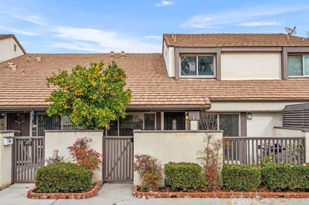 25775 Player Dr, Santa Clarita, CA 91355