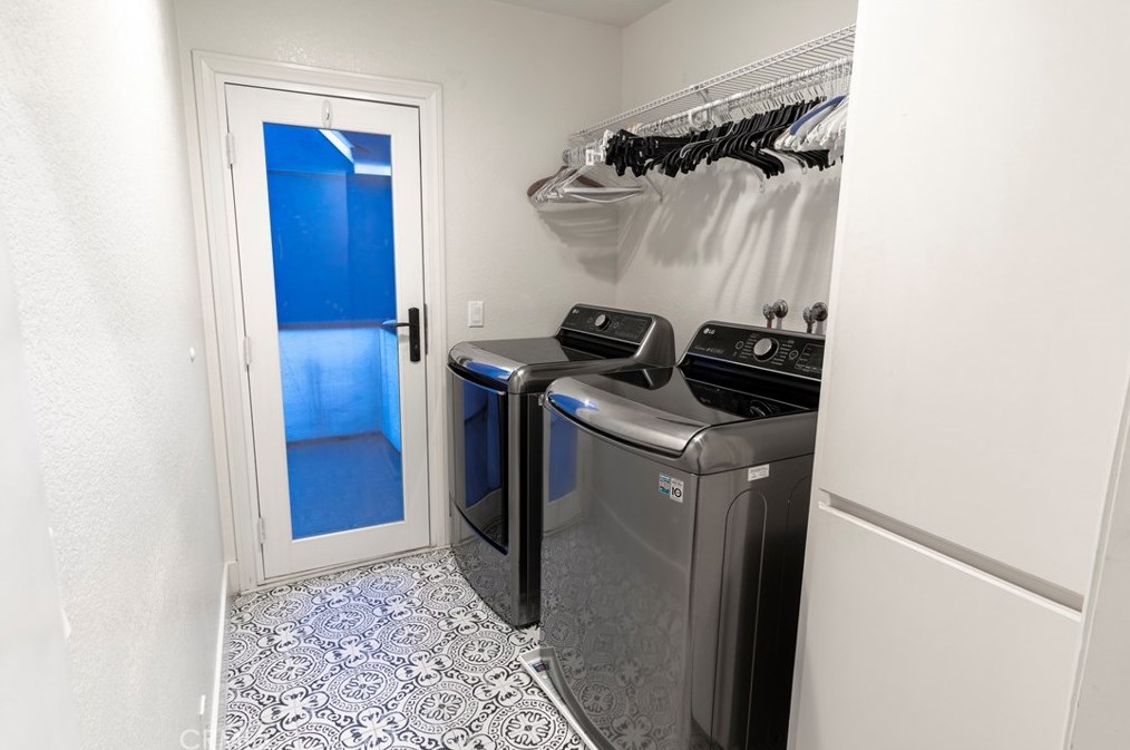 606 21st St, Huntington Beach CA  92648-3319 exterior