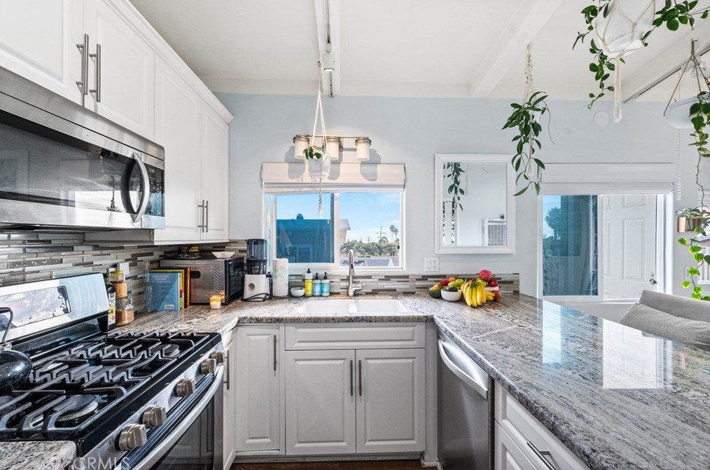 33921 Copper Lantern St, Dana Point CA  92629-2423 exterior