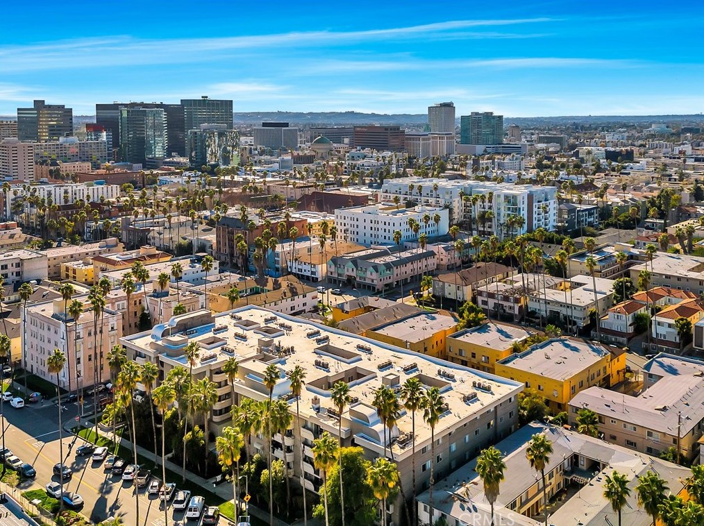 345 Alexandria Ave, Los Angeles, CA 90020-3307