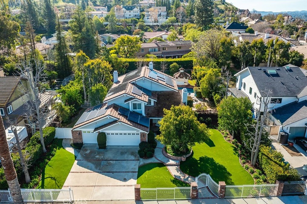 22530 Itasca St, Chatsworth, CA 91311-2679