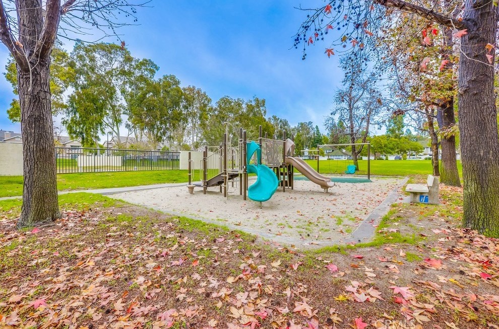 54 Eagle Run, Irvine CA  92614-7934 exterior