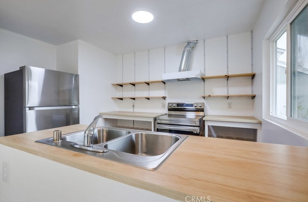 54 Eagle Run, Irvine CA  92614-7934 exterior