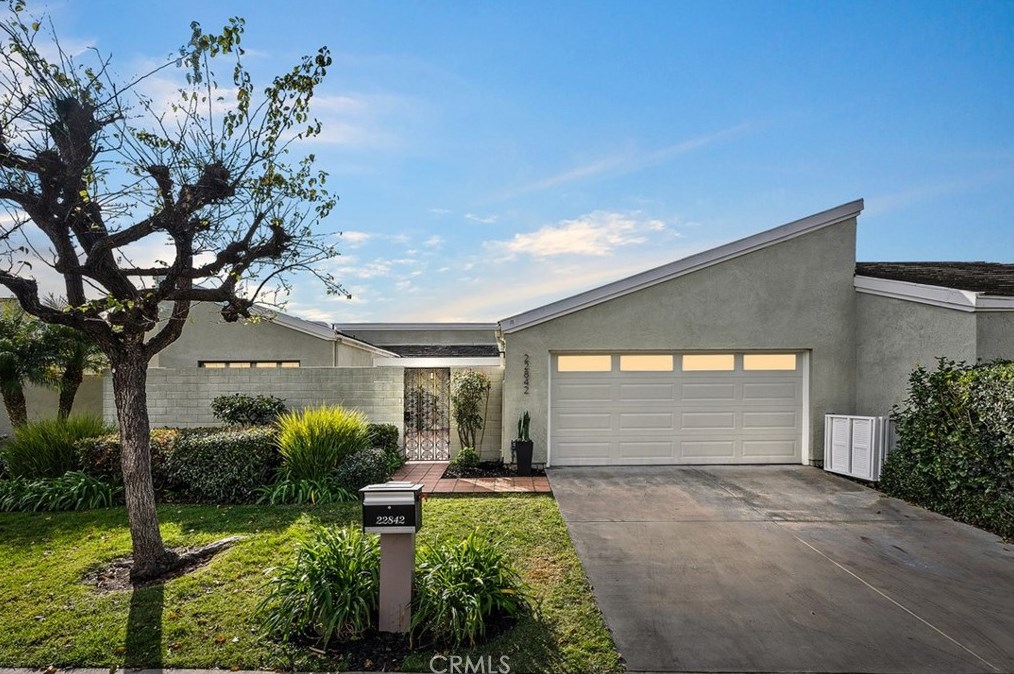 22842 Monteago Rd, Laguna Beach, CA 92677-2741