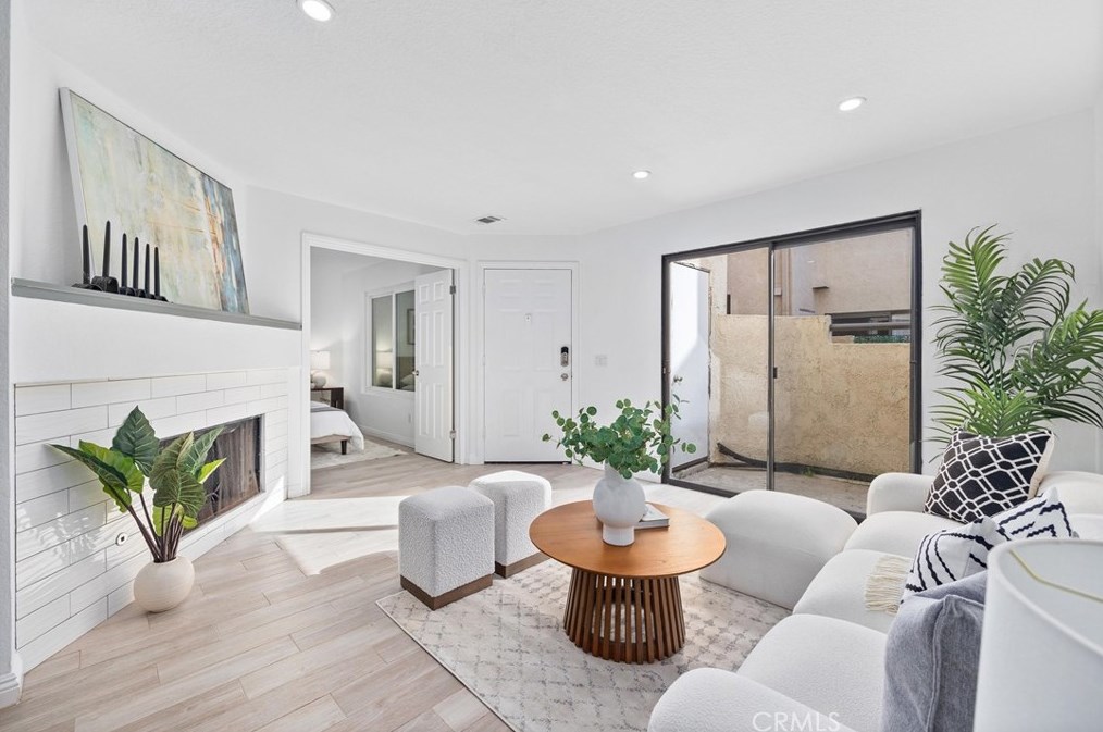 19 Grenada St, Laguna Beach, CA 92677-4830