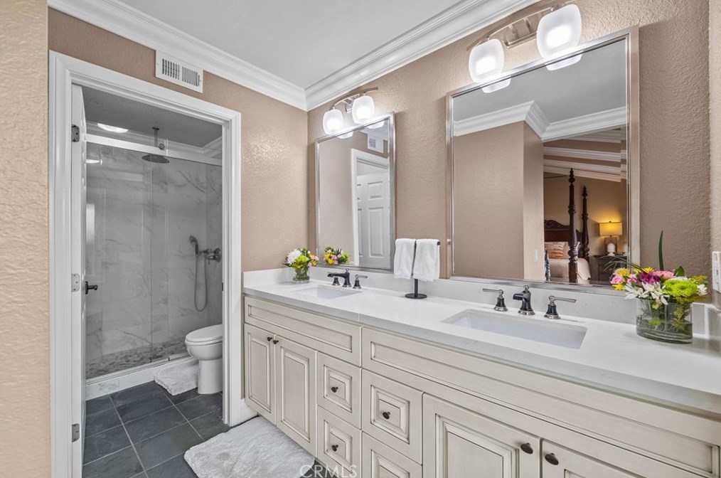 12 Cape Cod, Irvine CA  92620-2711 exterior